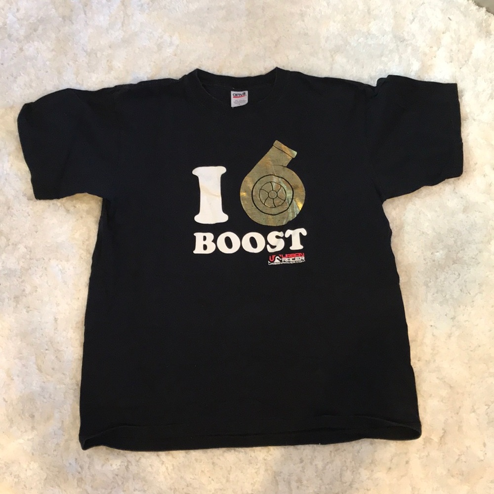 Avnil “I love boost” tee